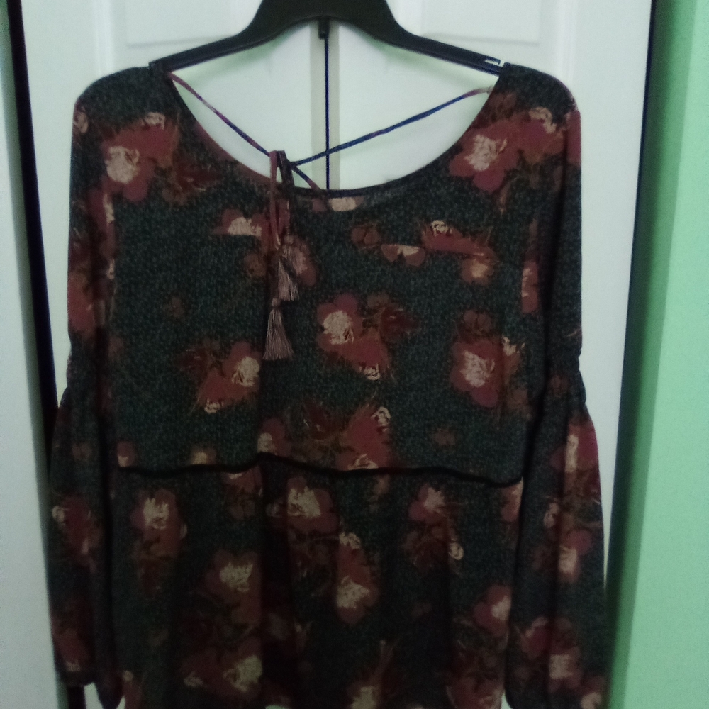 Knox Rose Black and Pink Floral Blouse